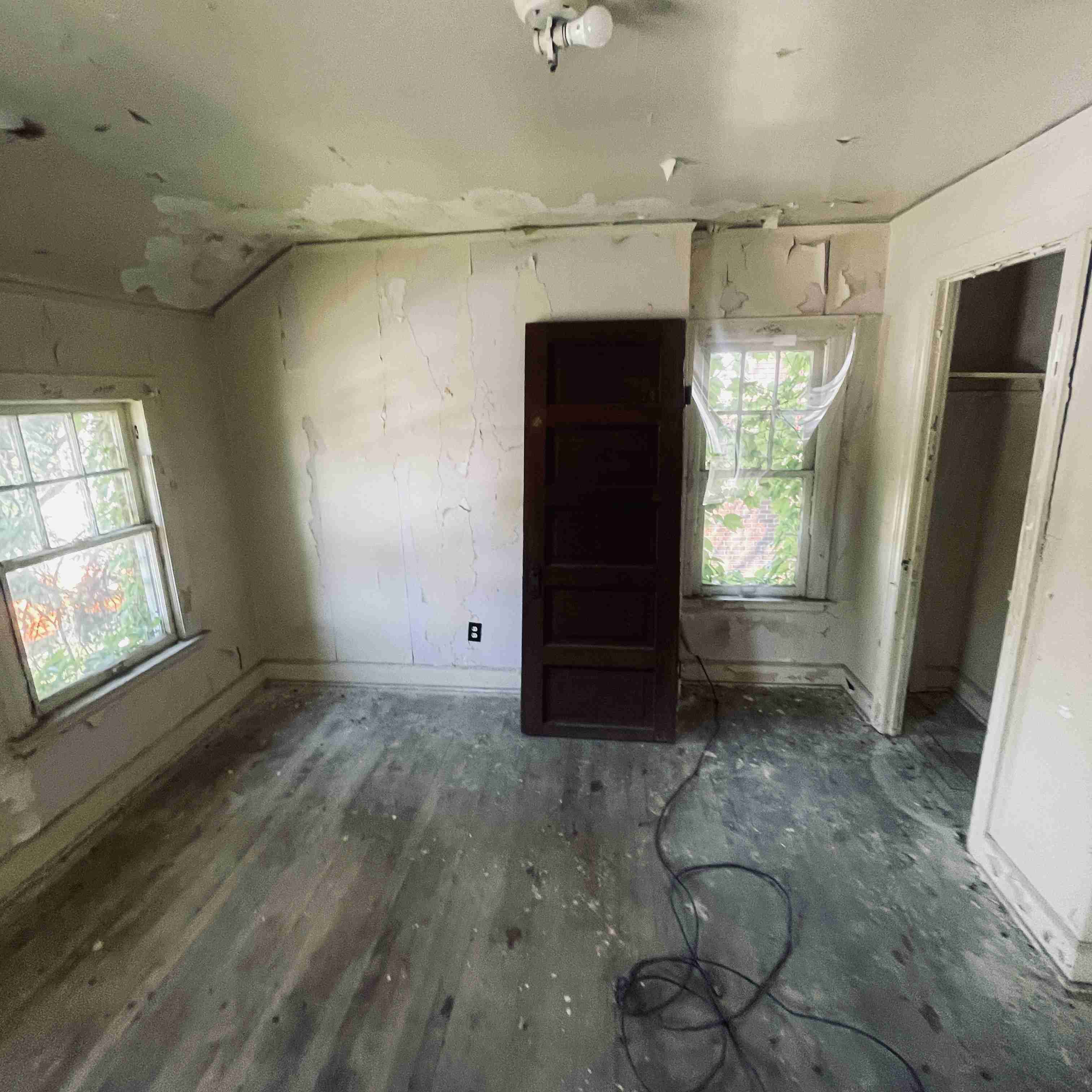 14910 Robson (38).jpg